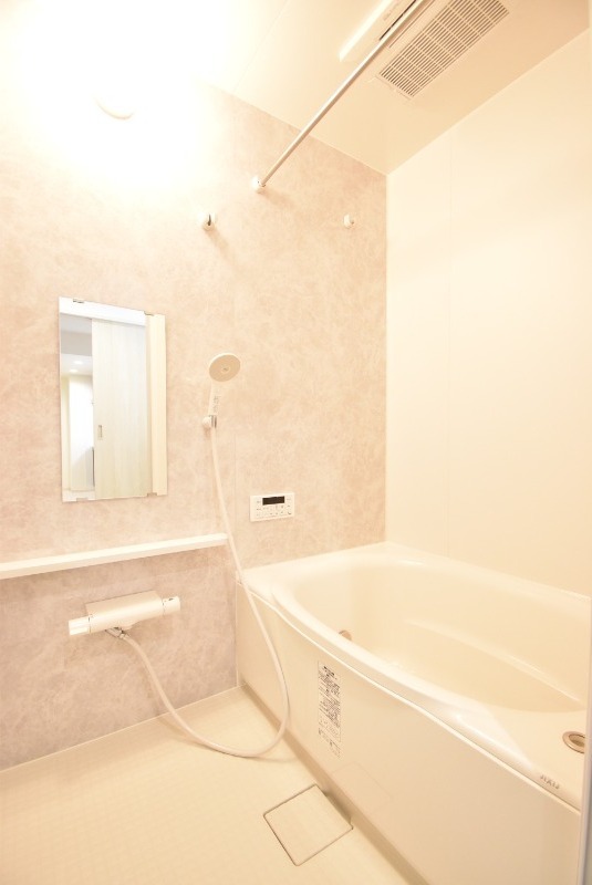 ��ʌ��z�J�s�{�{���S���ڂ̃A�p�[�g�̃o�X