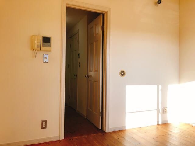 ��ʌ�����s�˒˓��R���ڂ̃A�p�[�g�̋��ԁE���r���O