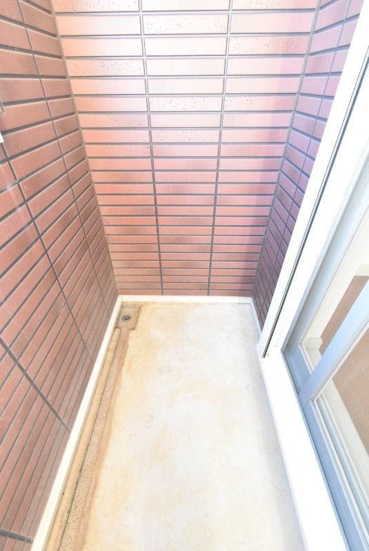 ��ʌ�����s�厚�ΐ_�̃A�p�[�g�̃o���R�j�[