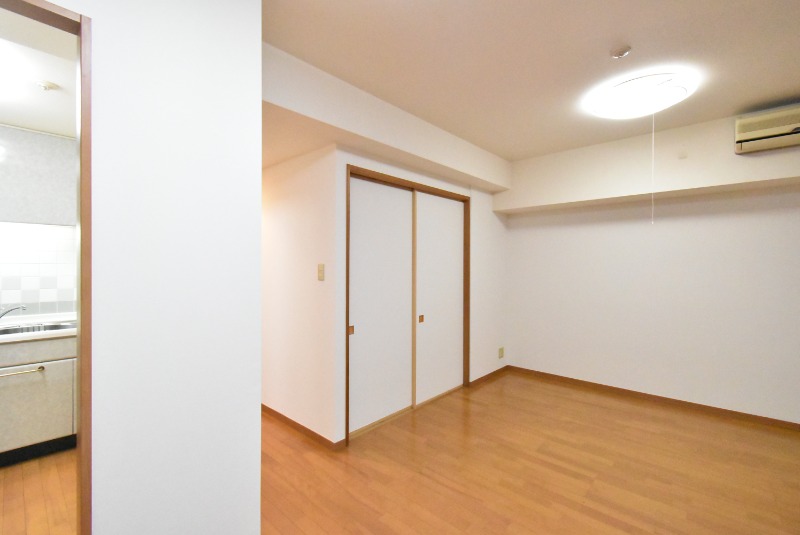 ��ʌ��z�J�s��z�J�S���ڂ̃}���V�����̋����E���r���O