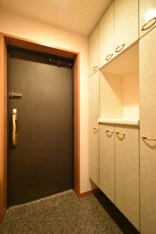 ��ʌ��z�J�s��z�J�S���ڂ̃}���V�����̌���