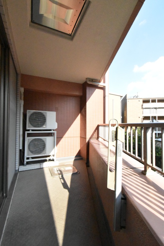 ��ʌ��z�J�s��z�J�S���ڂ̃}���V�����̃o���R�j�[