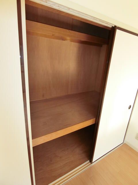 ��ʌ��������܎s�k����i���Q���ڂ̃}���V�����̎��[