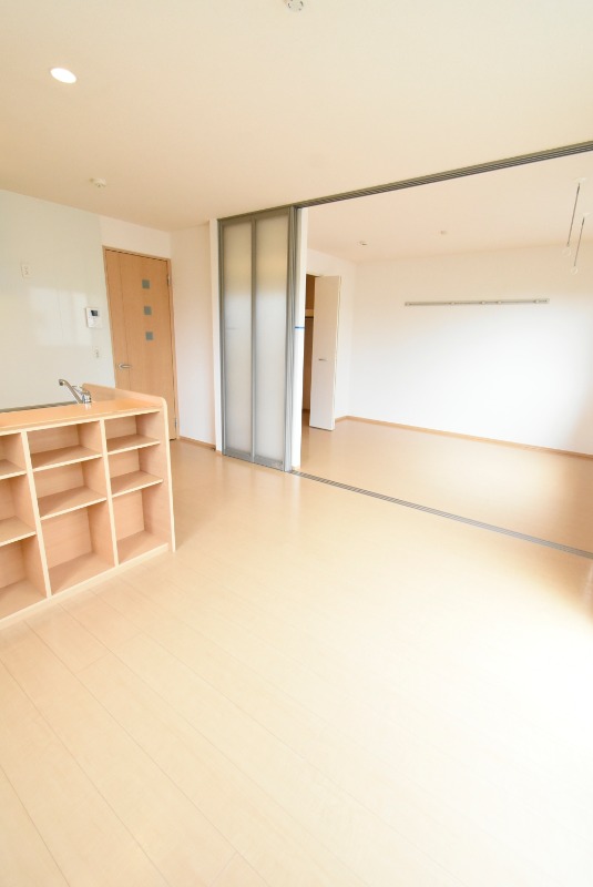 ��ʌ��������܎s����厚���V�n�̃A�p�[�g�̋��ԁE���r���O