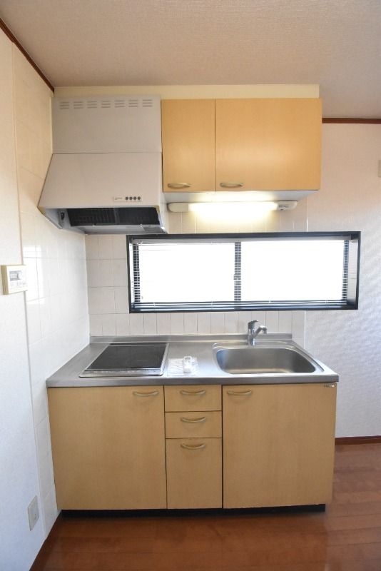 ��ʌ��������܎s��{��V�����P���ڂ̃A�p�[�g�̃L�b�`��