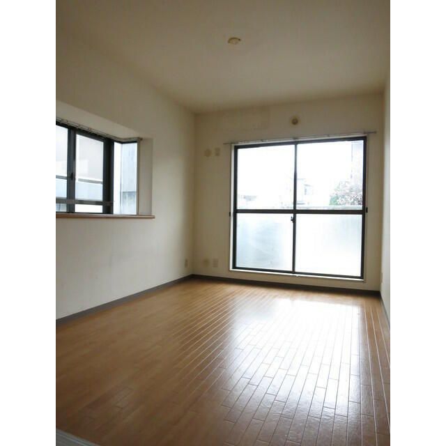 ��ʌ��������܎s�΋擌�Y�a�W���ڂ̃}���V�����̋��ԁE���r���O