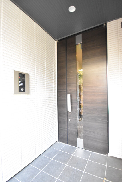 ��ʌ�����s������S���ڂ̃}���V�����̃G���g�����X