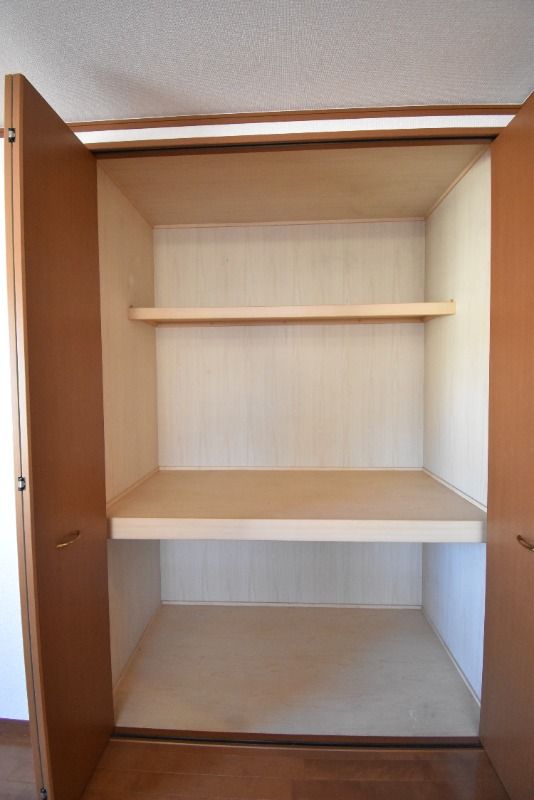 ��ʌ��������܎s��{��V�����P���ڂ̃A�p�[�g�̎��[