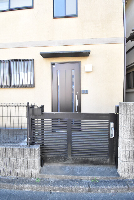 ��ʌ��������܎s��{��V�����P���ڂ̃A�p�[�g�̃G���g�����X