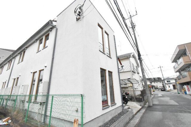 ��ʌ�����s���ԂR���ڂ̃A�p�[�g�̂��̑�