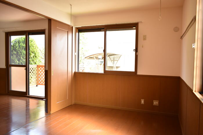 ��ʌ�����s�t���P���ڂ̃A�p�[�g�̋��ԁE���r���O