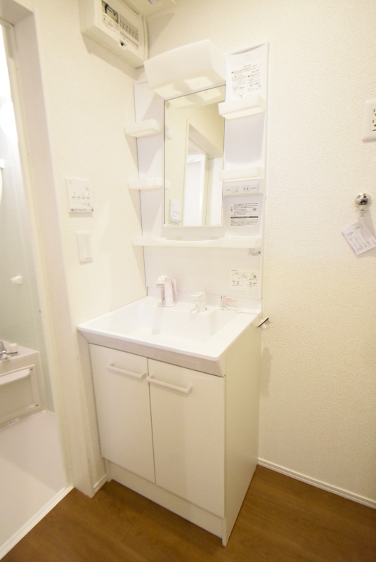 ��ʌ��������܎s������x�蒬�̃A�p�[�g�̐��ʏ�