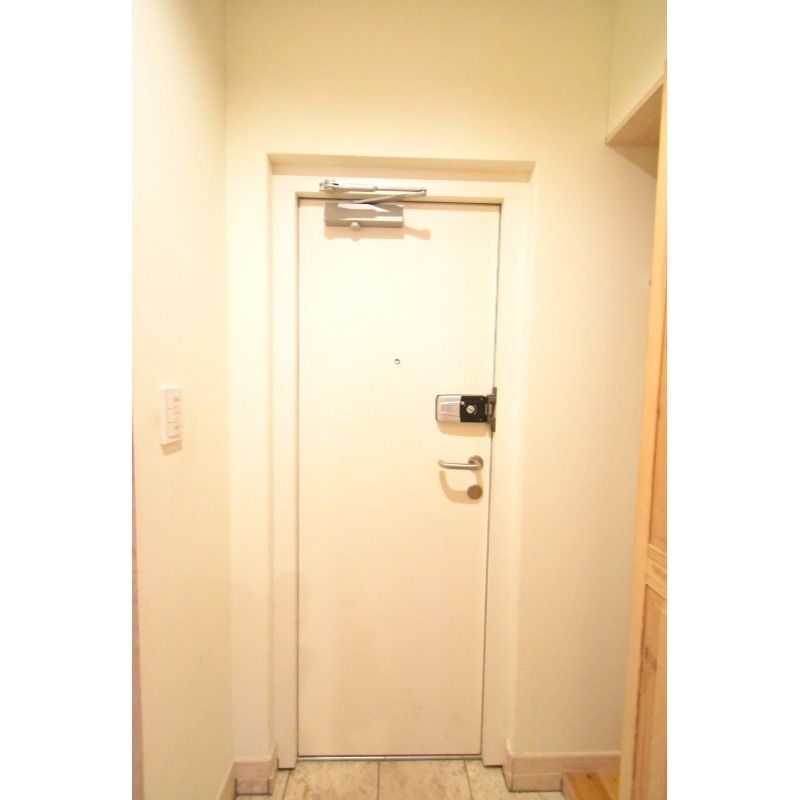 ��ʌ�����s���ԂR���ڂ̃A�p�[�g�̌���