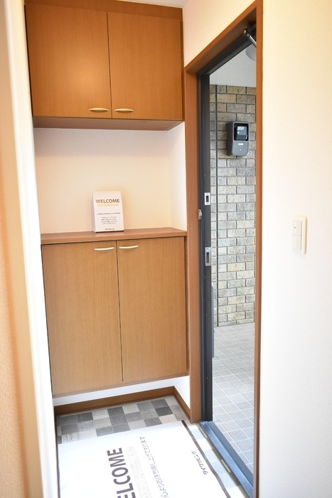 ��ʌ�����s�t���P���ڂ̃A�p�[�g�̌���