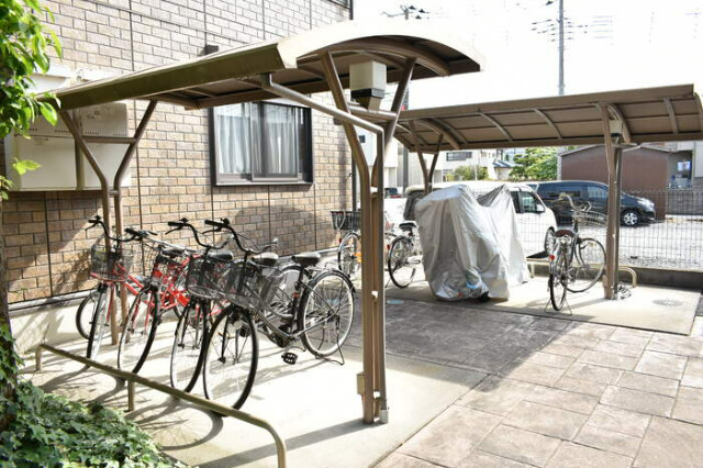 ��ʌ�����s�t���P���ڂ̃A�p�[�g�̂��̑�