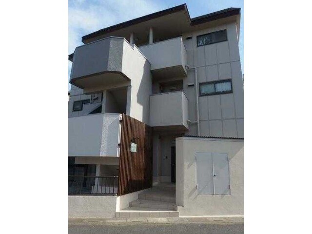 ��ʌ��z�J�s�����T���ڂ̃}���V�����̌����O��