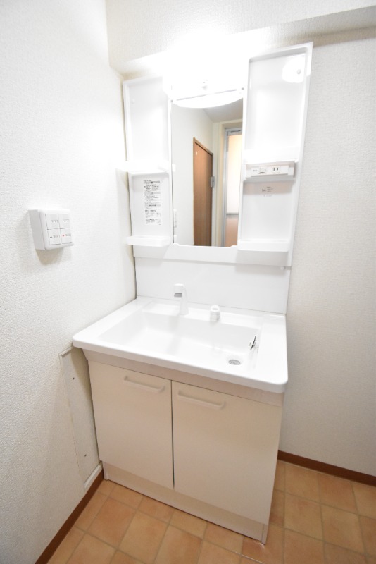 ��ʌ��������܎s�k��A�|���P���ڂ̃}���V�����̐��ʏ�