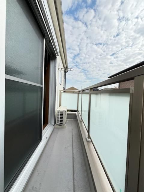 ��ʌ�����s�厚�ΐ_�̃A�p�[�g�̃o���R�j�[