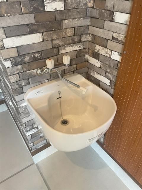 ��ʌ�����s�厚�ΐ_�̃A�p�[�g�̂��̑�