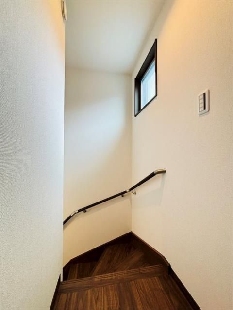 ��ʌ�����s�厚�ΐ_�̃A�p�[�g�̂��̑������E�X�y�[�X