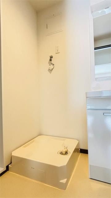 ��ʌ�����s�厚�ΐ_�̃A�p�[�g�̐��ʏ�