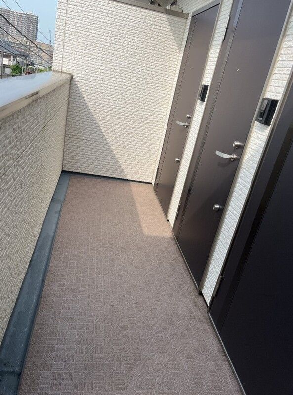 ��ʌ��������܎s��΋���q�P���ڂ̃A�p�[�g�̃o���R�j�[