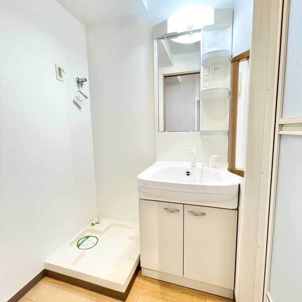 ��ʌ������s�h���Q���ڂ̃}���V�����̐��ʏ�