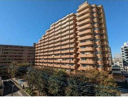 ��ʌ��������܎s��{��y�蒬�P���ڂ̃}���V�����̌����O��