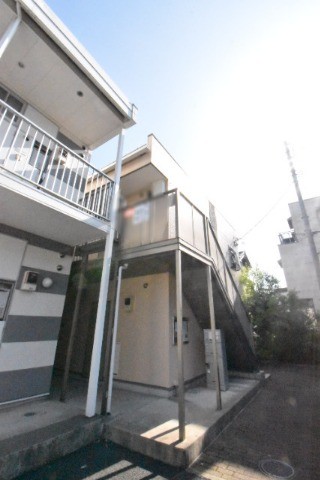 ��ʌ������s�����R���ڂ̃A�p�[�g�̌����O��