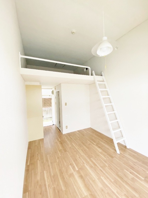 ��ʌ��ӂ��ݖ�s���P���ڂ̃A�p�[�g�̋��ԁE���r���O