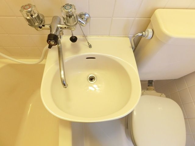 ��ʌ��������܎s�����擌��{�T���ڂ̃A�p�[�g�̐��ʏ�