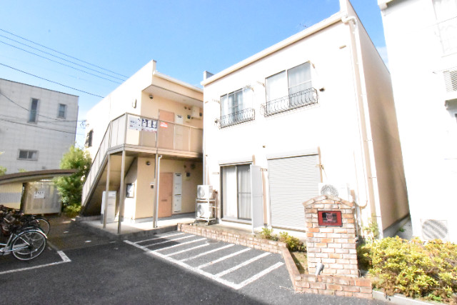 ��ʌ������s�����R���ڂ̃A�p�[�g�̌����O��