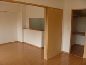 ��ʌ�����s�厚����̃}���V�����̋��ԁE���r���O