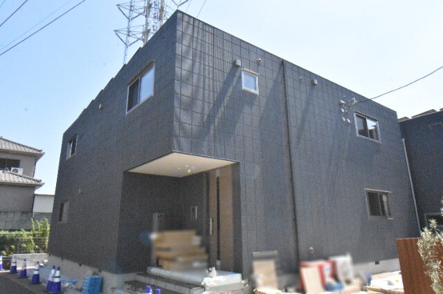 ��ʌ��t�����s���g�c�̃}���V�����̃G���g�����X