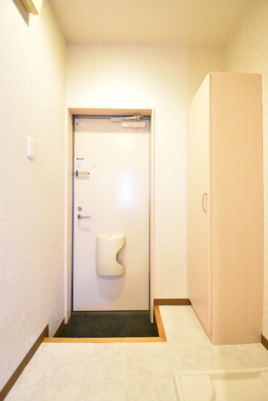 ��ʌ������s�����R���ڂ̃A�p�[�g�̌���