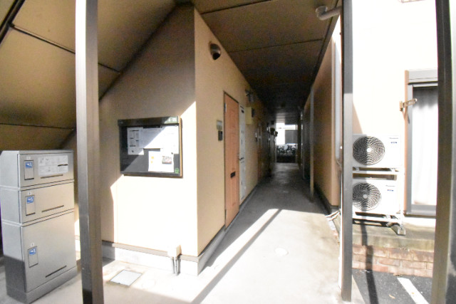 ��ʌ������s�����R���ڂ̃A�p�[�g�̃G���g�����X