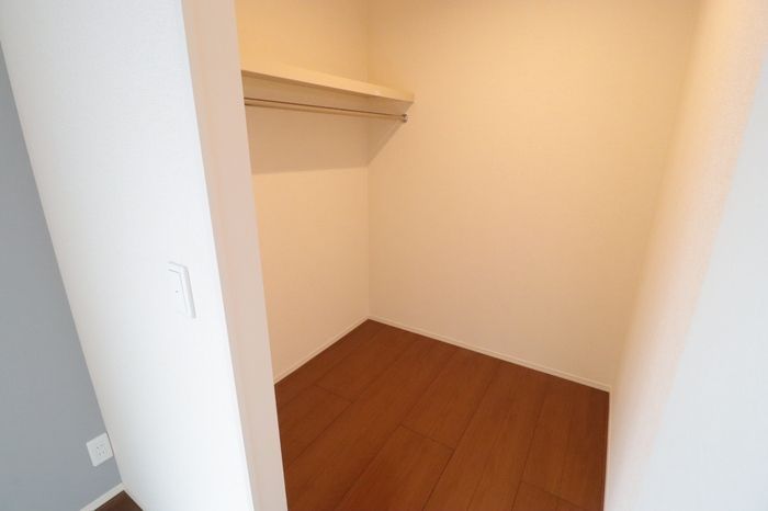 ��ʌ�����s�㕽�����Q���ڂ̃A�p�[�g�̎��[