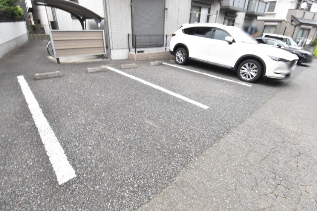 ��ʌ��������܎s������厚���{���̃A�p�[�g�̒��ԏ�