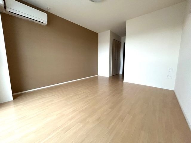 ��ʌ��������܎s�΋�厚����c�̃}���V�����̋��ԁE���r���O