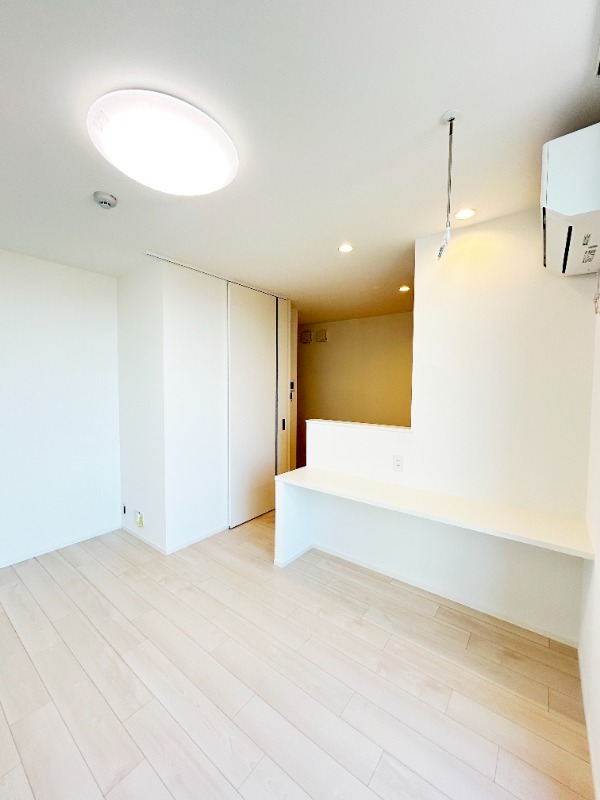 ��ʌ��������܎s�k�擌�听���Q���ڂ̃}���V�����̋��ԁE���r���O