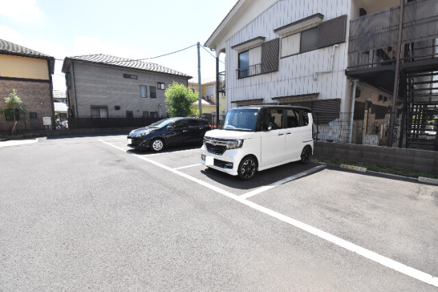 ��ʌ��z�J�s�����c���̃}���V�����̒��ԏ�