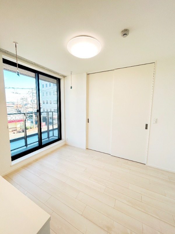 ��ʌ��������܎s�k�擌�听���Q���ڂ̃}���V�����̋����E���r���O