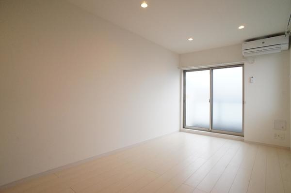 ��ʌ��������܎s��摾�c�E�Q���ڂ̃}���V�����̋��ԁE���r���O