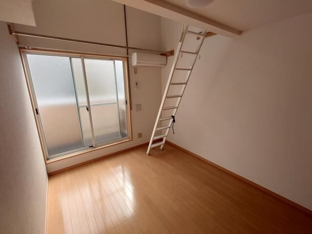 ��ʌ������s�h���Q���ڂ̃A�p�[�g�̂��̑������E�X�y�[�X