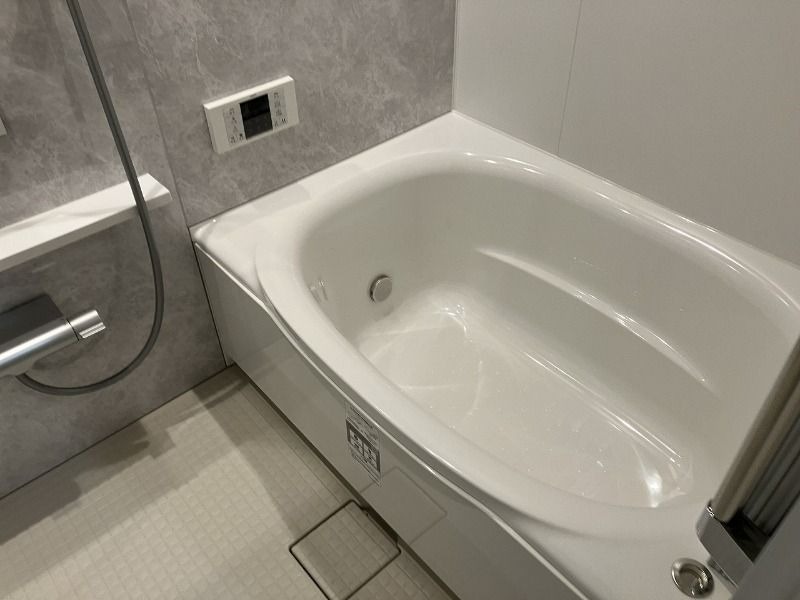 ��ʌ��������܎s�����攪���q�Q���ڂ̃A�p�[�g�̃o�X