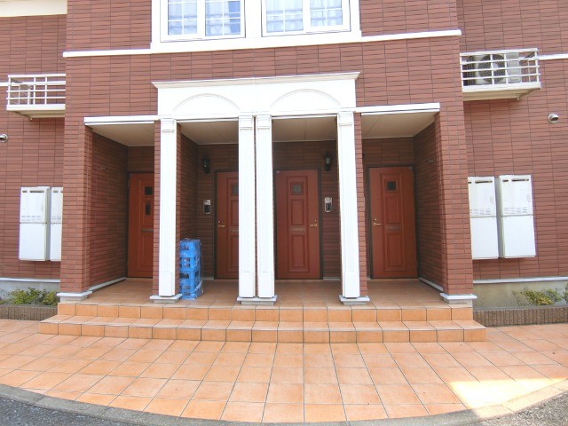 ��ʌ�����s�厚�ΐ_�̃A�p�[�g�̃G���g�����X