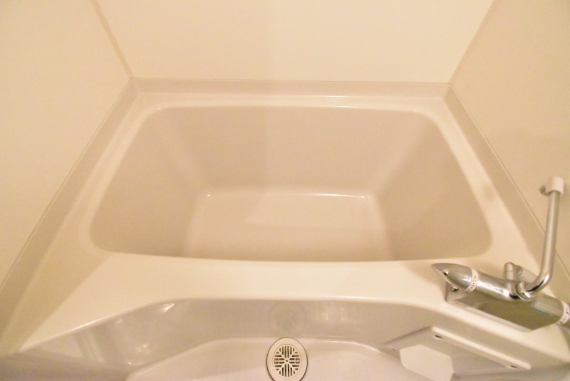 ��ʌ��z�J�s�ԎR���P���ڂ̃A�p�[�g�̃o�X