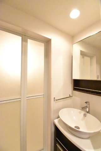 ��ʌ��z�J�s�ԎR���P���ڂ̃A�p�[�g�̐��ʏ�