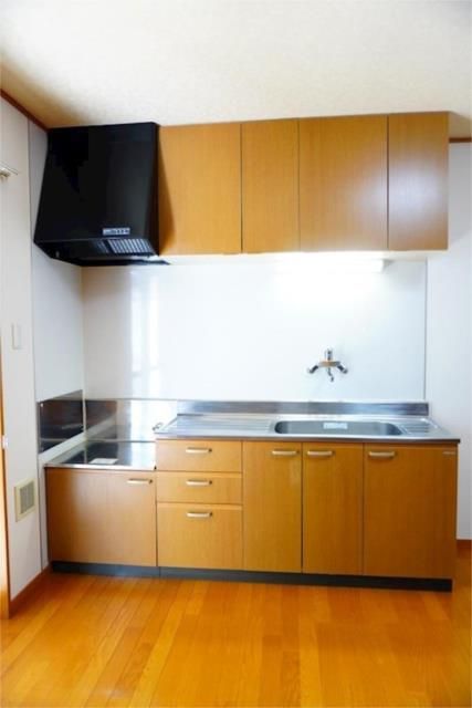 ��ʌ������s����R���ڂ̃A�p�[�g�̃L�b�`��