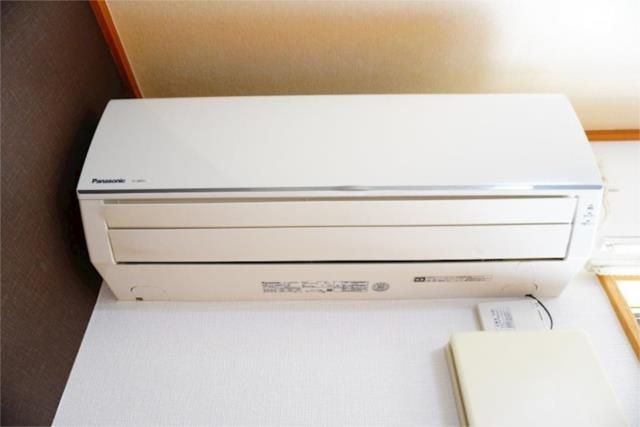 ��ʌ������s����R���ڂ̃A�p�[�g�̂��̑��ݔ�